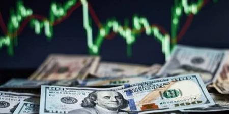 الدولار يتراجع عن أعلى مستوى في شهرين وسط ترقب مسار الفائدة وتطورات الأزمة الإيرانية - تواصل نيوز