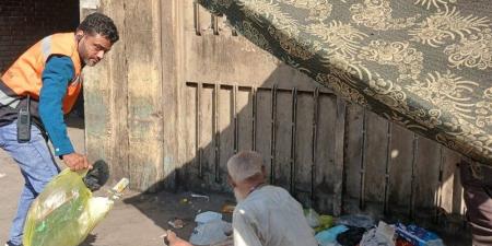 التضامن تتحرك بعد نشر حالته.. مسن القليوبية بين أسرته من جديد - تواصل نيوز