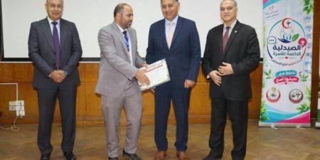 محافظ القليوبية يشهد احتفالية تخرج الدفعة الأولى من برنامج «محاكاة رجل الدولة».. ويؤكد: الاستثمار في الشباب - تواصل نيوز