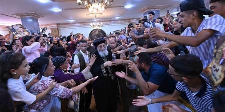7 أيام في الصعيد، البابا تواضروس بين ذاكرة المكان ومحبة الرعية - تواصل نيوز