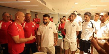 لاعبو منتخب مصر يحتفلون بـ حسام وإبراهيم حسن بعد تجديد التعاقد حتى 2030 - تواصل نيوز