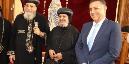 محافظ القليوبية يستقبل البابا تواضروس الثاني بالعبور - تواصل نيوز