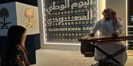 اليوم الوطني.. معزوفات وطنية تشعل أجواء منتزه الملك عبدالله البيئي بالأحساء - تواصل نيوز