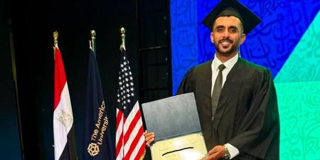 محمد أسعد يحصل على دبلومة الإعلام الرقمي بالجامعة الأمريكية بالقاهرة.. صور - تواصل نيوز