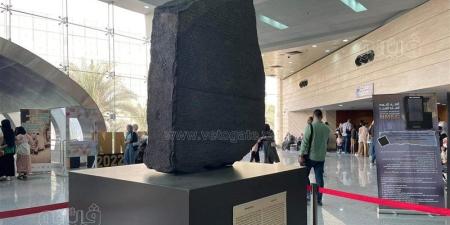 حجر رشيد يفشي أسرار الفراعنة، هكذا أزاح شامبليون الستار عن 3000 عام من الحضارة المصرية - تواصل نيوز