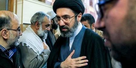 مجتبي خامنئي: طرد قوات العدو من بحر العرب قريبا - تواصل نيوز