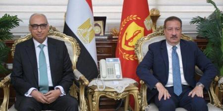 محافظ بورسعيد ورئيس مجلس الدولة يضعان حجر الأساس لمشروع إنشاء مبنى مجمع المحاكم - تواصل نيوز