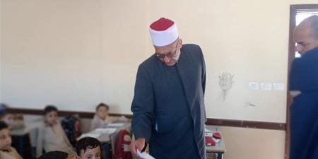 رئيس المنطقة الأزهرية بكفر الشيخ يتابع انتظام الدراسة بعدد من المعاهد - تواصل نيوز