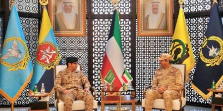 مباحثات كويتية سعودية لتعزيز التعاون العسكري وتطويره بما يخدم المصالح المشتركة بين البلدين - تواصل نيوز