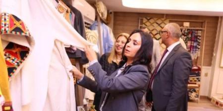 وزيرة التضامن تفتتح معرض صندوق دعم الصناعات الريفية والبيئية بالعجوزة - تواصل نيوز