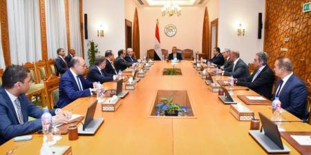 وزير الخارجية يعقد اجتماعاً مع قيادات الوزارة لمتابعة تنفيذ التوجيهات الرئاسية بشأن الأزمات الإقليمية - تواصل نيوز