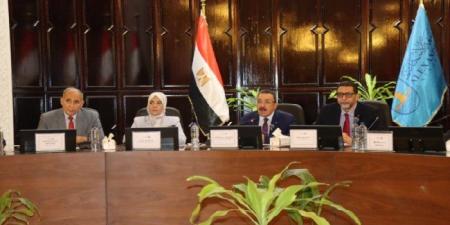 جامعة الإسكندرية تناقش أولويات البرنامج الاقتصادي بمشاركة خبراء وممثلي الوزارات والجهات المعنية - تواصل نيوز