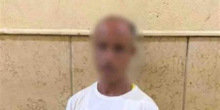 ادفع فلوس عشان تركن، ضبط منادي سيارات بدون ترخيص في دار السلام - تواصل نيوز
