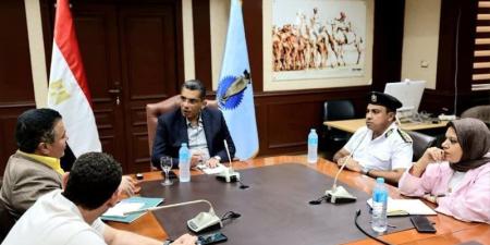 محافظ البحر الأحمر يراجع تجربة المخطط المروري بالغردقة ويوجه بسرعة معاينة محاور الرصف - تواصل نيوز