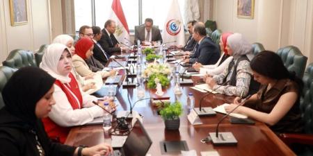 وزير الصحة يعقد اجتماعًا لمتابعة التقرير السنوي للهيئة العامة للاعتماد والرقابة الصحية - تواصل نيوز