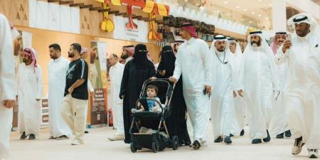 12 شوطًا لسباق الملواح وتجارب جديدة توسّع فعاليات معرض الصقور - تواصل نيوز
