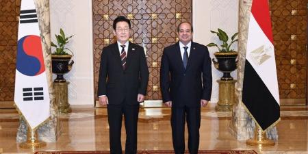 تفاصيل البيان المشترك بين مصر وكوريا الجنوبية.. الارتقاء بمستوى العلاقات الثنائية إلى شراكة استراتيجية.. تعزيز الروابط التجارية والاستثمارية.. وترحيب من سول بانتهاج السيسي سياسة الاتزان الاستراتيجي - تواصل نيوز
