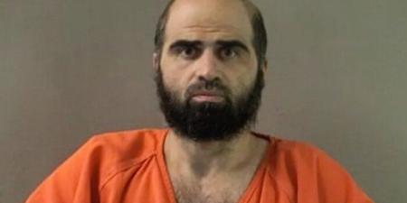 البنتاغون يعلن تنفيذ إعدام نضال حسن رميًا بالرصاص على الهواء مباشرة - تواصل نيوز