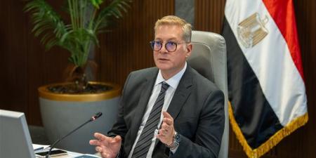 وزير البترول يعين عددًا من القيادات بوظيفة مساعدي رؤساء شركات للمهمات والمناقصات - تواصل نيوز