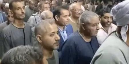 النائب نان نصر الله يودع النائبة أماني أبو سحلي في مقابر العائلة بفرشوط (فيديو) - تواصل نيوز