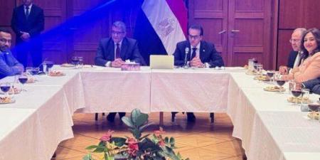 وزير الصحة يبحث في ألمانيا إطلاق رابطة للأطباء المصريين بالخارج - تواصل نيوز