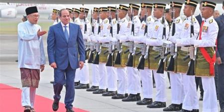 صفحة جديدة في العلاقات المصرية الماليزية، السيسي وأنور إبراهيم يبحثان تعزيز الشراكة الإستراتيجية وفتح آفاق جديدة أمام القطاع الخاص ومجتمع الأعمال - تواصل نيوز