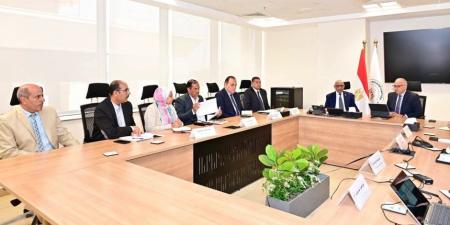 محافظ شمال سيناء يستعرض مع وزير الري موقف تقنين الآبار الجوفية وسُبل توفيق أوضاعها - تواصل نيوز