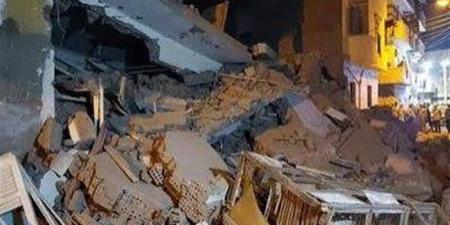مصرع طفلة وإصابة والدها في انهيار جدار منزل بأسوان - تواصل نيوز