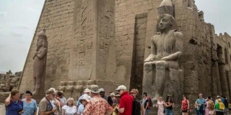 البنك المركزي: 18.4 مليار دولار إيرادات قطاع السياحة في مصر خلال 2026/2025 - تواصل نيوز