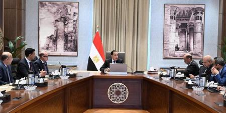 قبل منتدى مصر 2026.. مدبولي يناقش تحديات المستثمرين ومستقبل الصناعة في مصر - تواصل نيوز