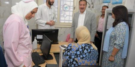 10 آلاف جنيه.. محافظ بورسعيد يكافئ طاقم تمريض ببورسعيد تقديرا لأدائهم المتميز - تواصل نيوز