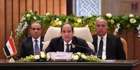 السيسي يقود جهود الحفاظ على مصالح مصر في ملفات الأمن والاستقرار والتنمية.. التمسك بسياسة الاتزان الاستراتيجى.. التغلب على التحديات العالمية وضبط النفس ورد الفعل - تواصل نيوز