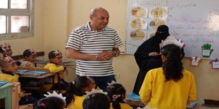 مدير تعليم مطروح يتابع انتظام الدراسة بسيوة ويُثني على أداء تلاميذ الصفوف الأولى - تواصل نيوز