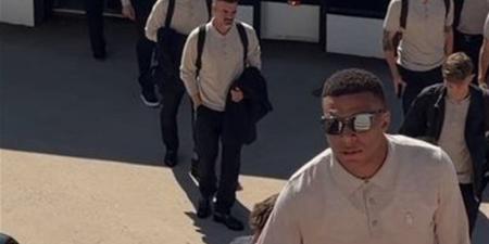 بعثة ريال مدريد تطير إلى إيطاليا لمواجهة روما في دوري أبطال أوروبا (فيديو) - تواصل نيوز
