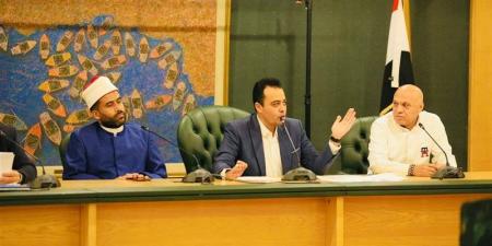 لجنة الحج بالصحفيين تنظم لقاءً لتوزيع تأشيرات العمرة وشرح المناسك للأعضاء المشاركين - تواصل نيوز