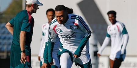 بمشاركة مبابي، تفاصيل مران ريال مدريد الختامي استعدادا لروما بدوري أبطال أوروبا (فيديو) - تواصل نيوز