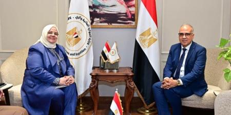 وزير الري يلتقي مدير عام مركز «سيسريك» التابع لمنظمة التعاون الإسلامي لبحث تعزيز التعاون في مجالات التدريب وبناء القدرات بقطاع المياه - تواصل نيوز