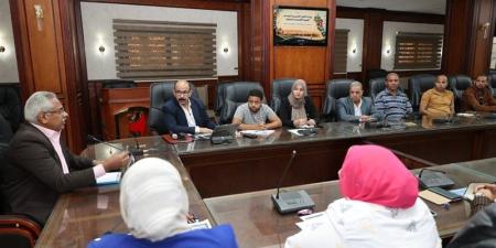 نائب محافظ سوهاج يدشن ورشة عمل لتأهيل وحدات التنمية الاقتصادية بالمراكز والمدن - تواصل نيوز