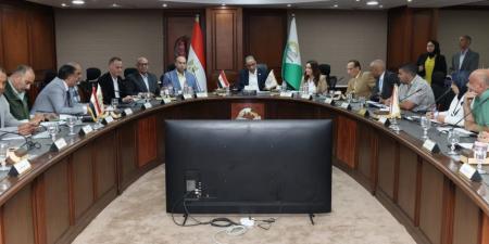 محافظ الجيزة يناقش شكاوى المواطنين بمنشأة القناطر والحوامدية وكرداسة والهرم - تواصل نيوز