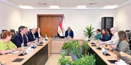 وزير الري يبحث تعزيز التعاون مع جامعات بريطانية في البحث العلمي والتدريب وإدارة المياه - تواصل نيوز