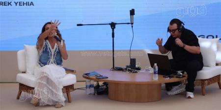 "اللمة لما بتتكرر"، جمهور الجونة يشارك في صناعة أغنية جديدة مع منة عدلي القيعي وأحمد طارق يحيى (فيديو) - تواصل نيوز