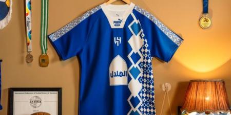 عاجل | بمشاركة الثنيان والجابر.. الهلال يحتفي بذكرى تأسيسه الـ69 بقميص تاريخي - تواصل نيوز