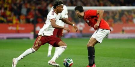 "فيفا" يعاقب إسبانيا بسبب هتافات معادية للإسلام - تواصل نيوز