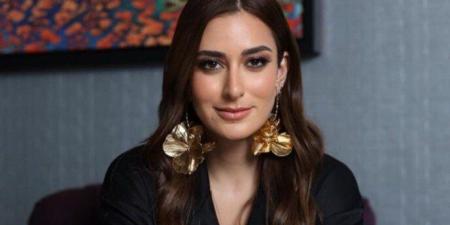أمينة خليل تعالج عقدة الطفولة لدى أحمد حلمي في فيلم «حدوتة».. موعد العرض في 11 نوفمبر - تواصل نيوز