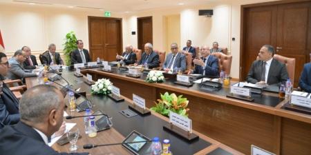 قانون الإدارة المحلية الجديد أمام البرلمان.. المحافظون يطالبون بتوسيع اللامركزية وحسم تضارب الاختصاصات - تواصل نيوز