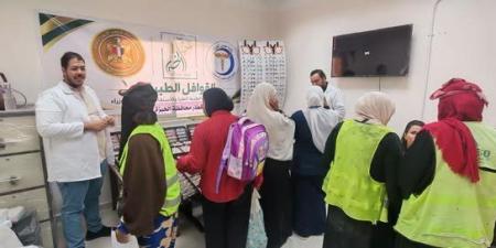 مدبولي يستعرض نتائج قافلة طبية في الجيزة.. الكشف على 1203 مواطنين وصرف 206 نظارات طبية - تواصل نيوز