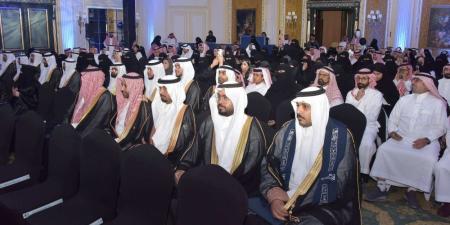 صور.. فرع معهد الإدارة العامة بالشرقية يحتفل بتخريج 77 خريجًا وخريجة - تواصل نيوز