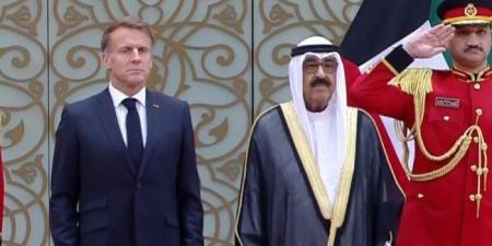 في زيارة رسمية.. الرئيس الفرنسي يصل إلى الكويت - تواصل نيوز