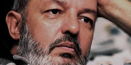 ذكريات النجوم مع المخرج محمد خان.. أبرز المواقف والتجارب السينمائية - تواصل نيوز