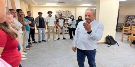 «حركة الممثل ولغة الجسد» في ختام ورشة أسس الإخراج المسرحي بقنا - تواصل نيوز